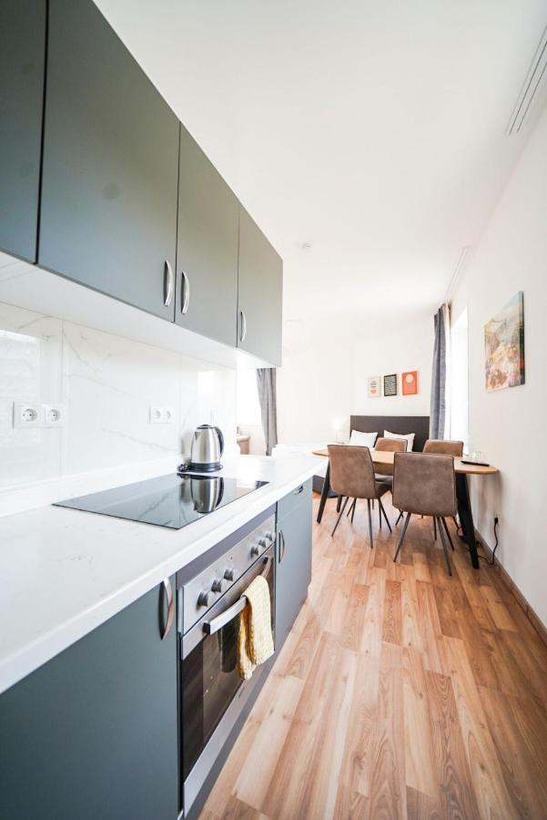 Hotel Zur Alten Stadtkellerei ライプツィヒ エクステリア 写真 A typical apartment at the complex