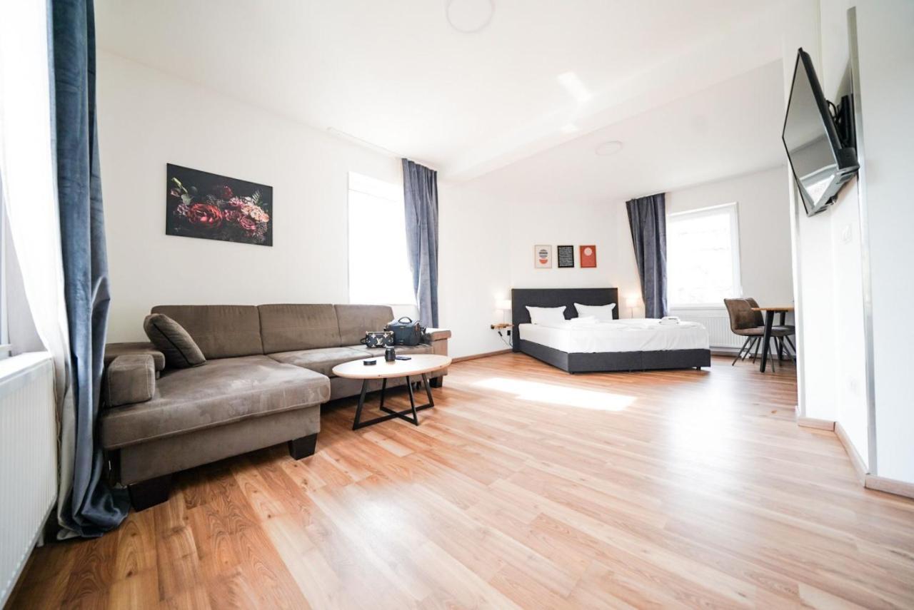 Hotel Zur Alten Stadtkellerei ライプツィヒ エクステリア 写真 A typical studio apartment