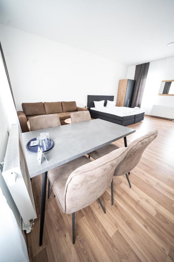 Hotel Zur Alten Stadtkellerei ライプツィヒ エクステリア 写真 A typical serviced apartment in Berlin, Germany