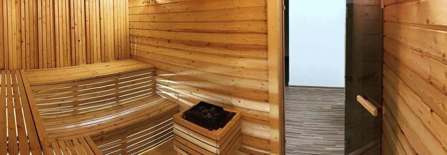 Hotel Zur Alten Stadtkellerei ライプツィヒ エクステリア 写真 A modern sauna heater