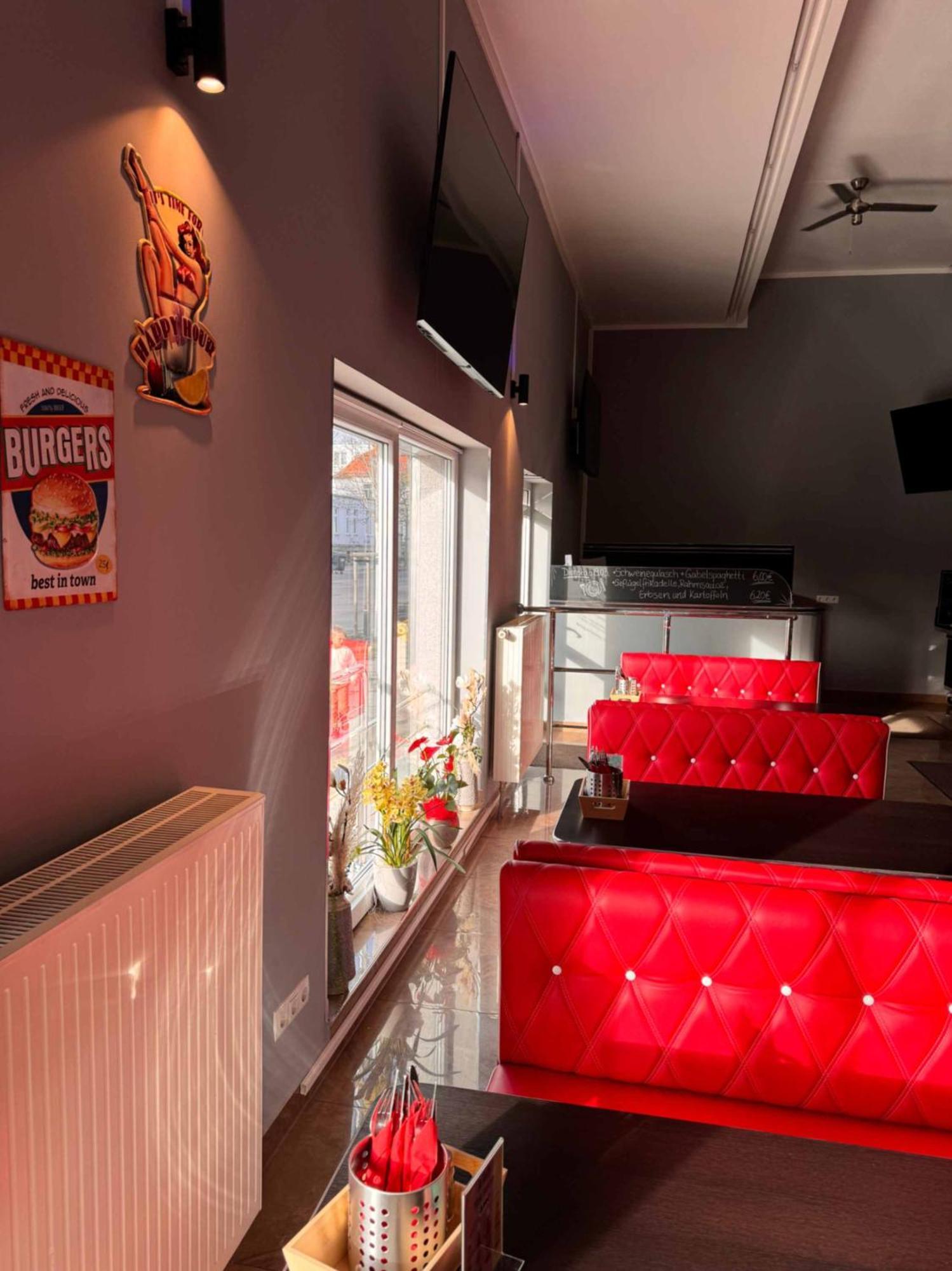 Hotel Zur Alten Stadtkellerei ライプツィヒ エクステリア 写真 Interior of a typical American diner