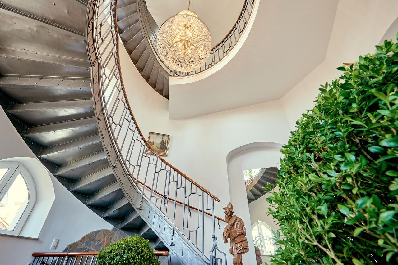 Hotel Zur Alten Stadtkellerei ライプツィヒ エクステリア 写真 The staircase